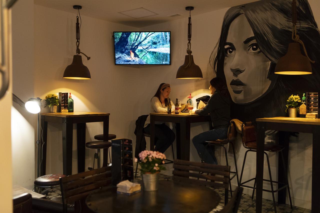 Winederful Hostel & Cafe Logroño Zewnętrze zdjęcie