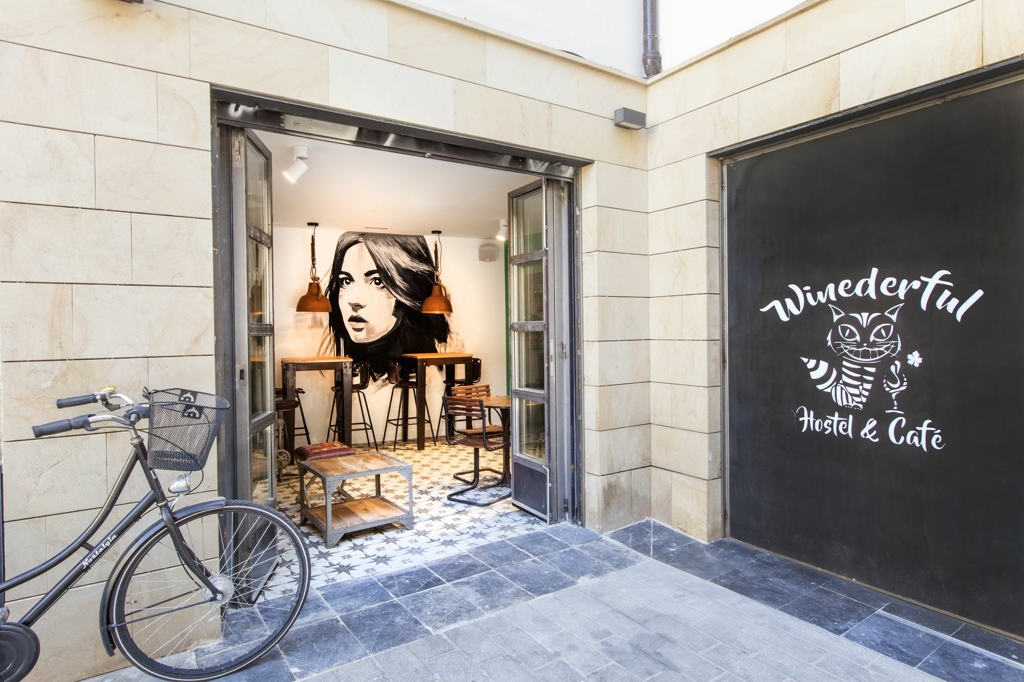 Winederful Hostel & Cafe Logroño Zewnętrze zdjęcie